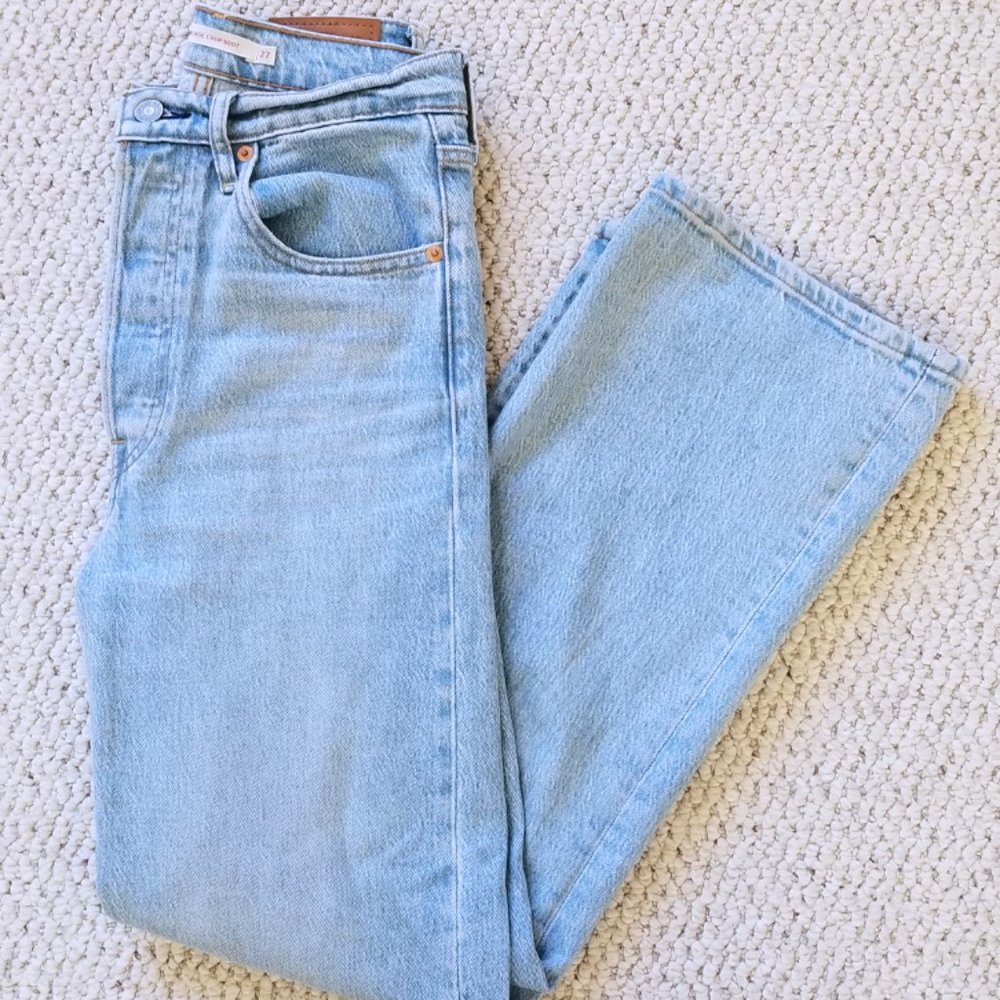 Levi's Premium Ribcage Crop Boot Jeans